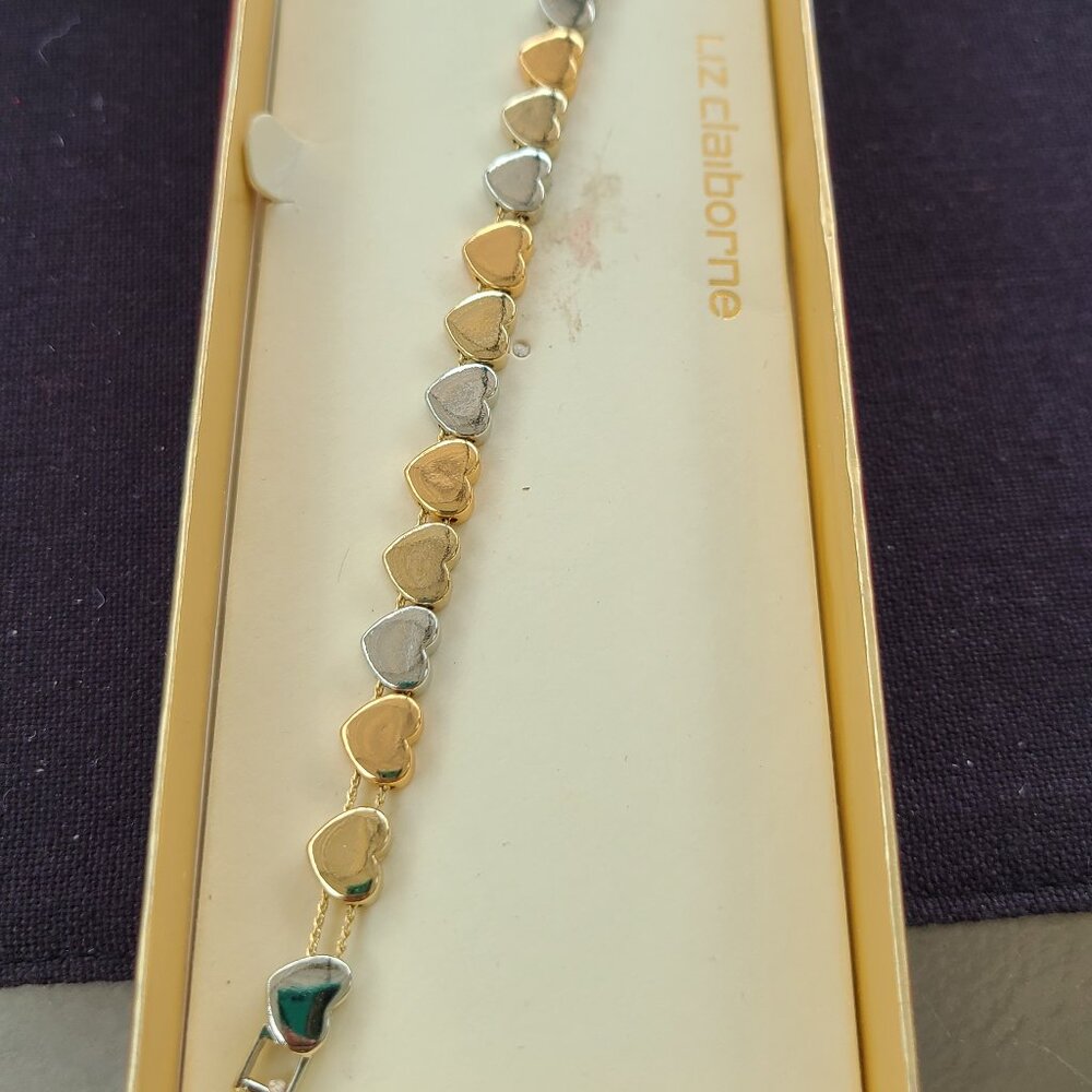 NWT Liz Claiborne tri color heart shaped bracelet.
